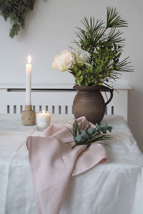 Inspiration nordischer Stil mit Stoffservietten und Duftkerzen Nordic Butik Inspiration nordischer Stil mit Stoffservietten und Duftkerzen Nordic Butik