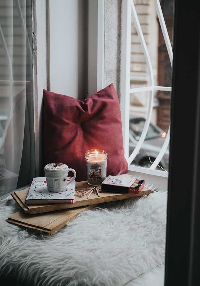 Hygge Lammfell und Kerzen Hygge Lammfell und Kerzen
