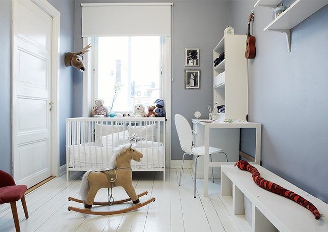 Stilvolle Kinderzimmer mit Pferdschaukel Stilvolle Kinderzimmer mit Pferdschaukel