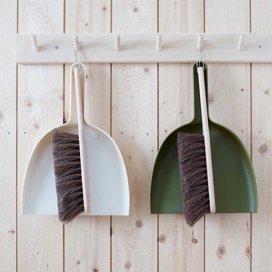 Handgemacht Hakenleiste aus Holz Handkehrset grün und weiß Nordic Butik Hakenleiste aus Holz Handkehrset grün und weiß Nordic Butik